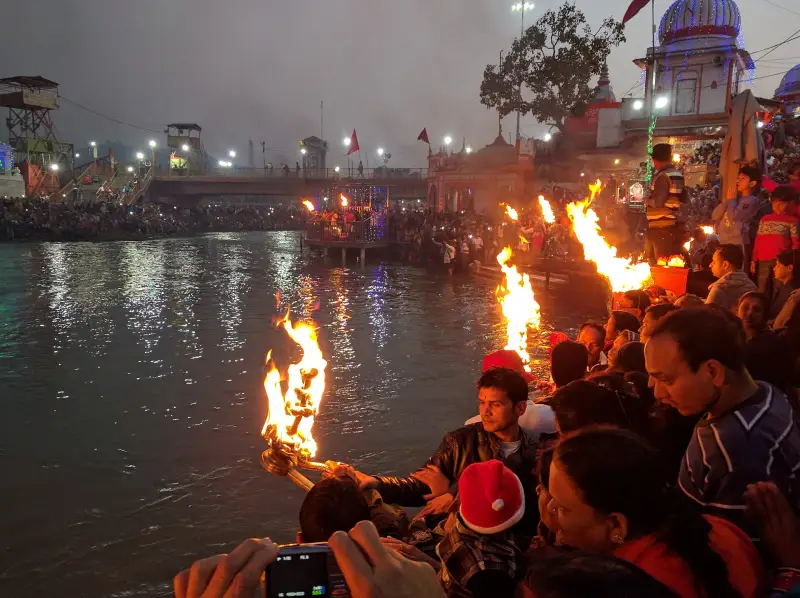 Evening Ganga Aarti with lamps at Har Ki Pauri, Haridwar